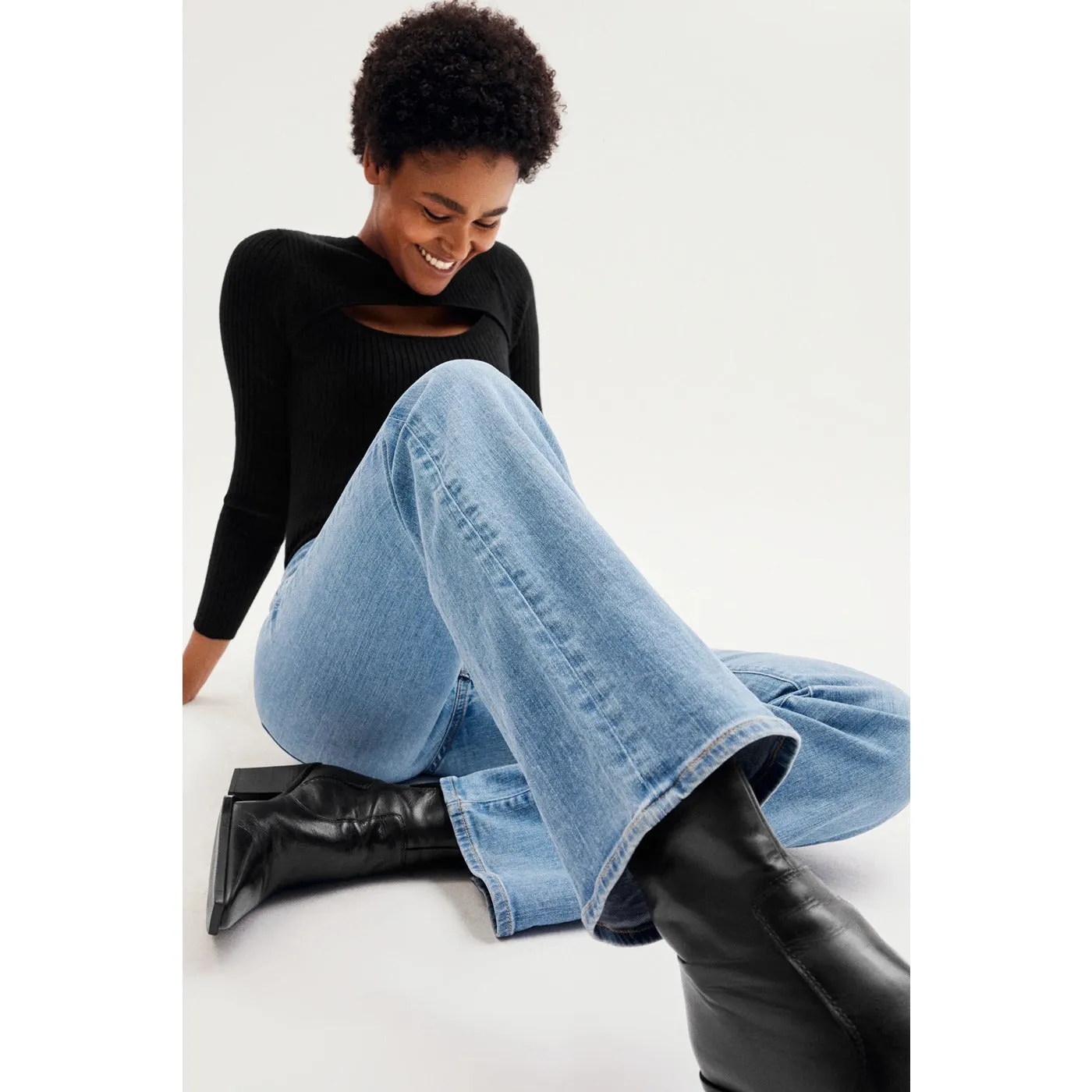 CA Flared High Waist Jeans
