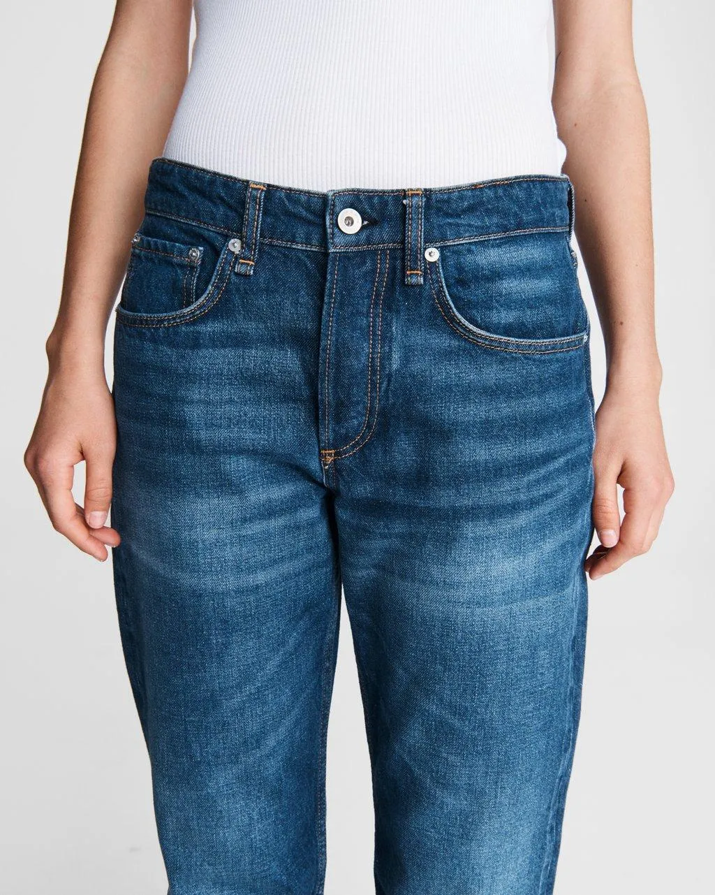 Rag & Bone - Rosa Mid-Rise Boyfriend in Jasper