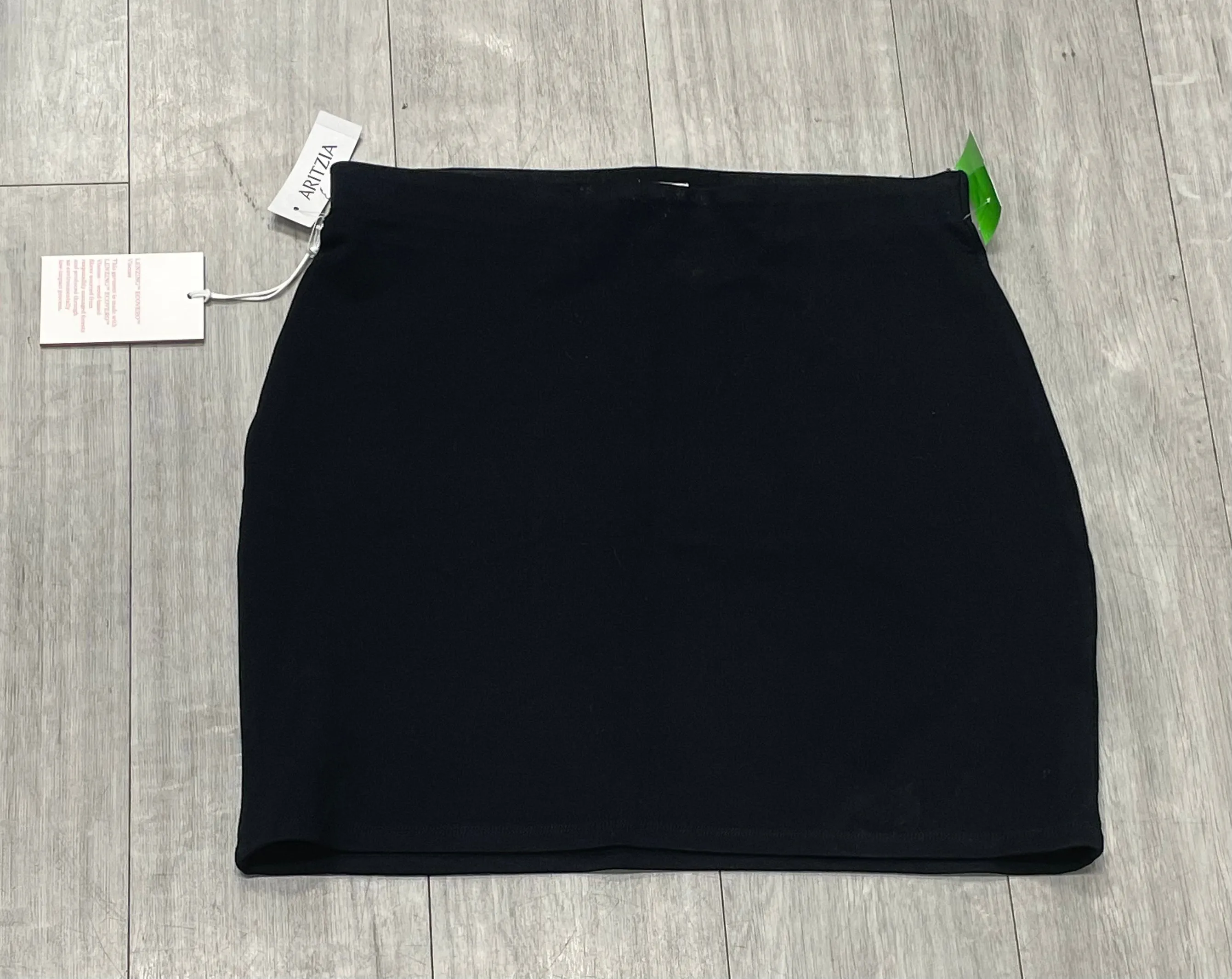 Sun-Deh Short Skirt Size Medium 1508