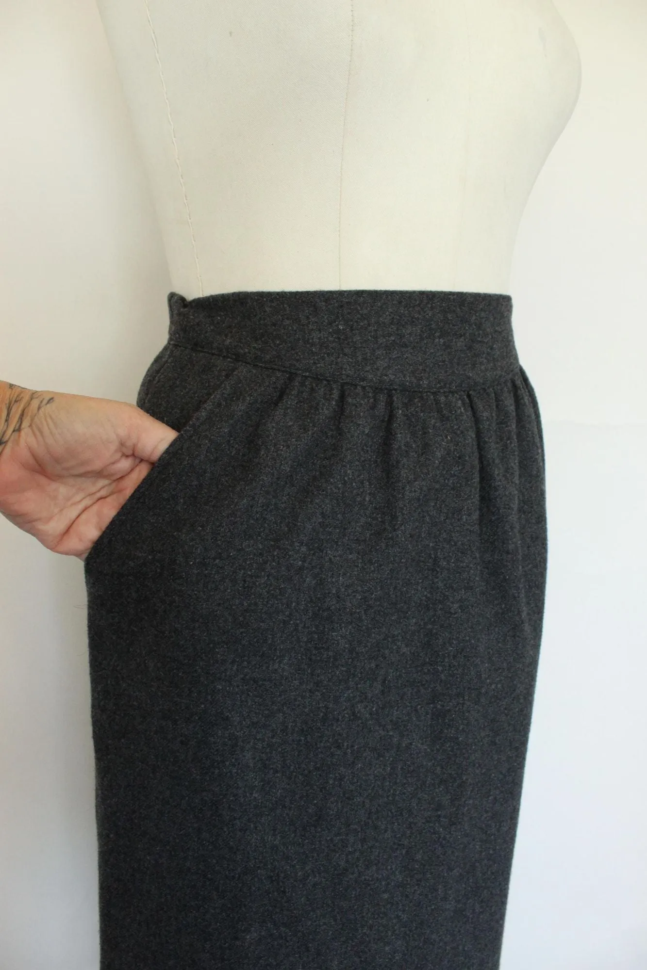 Vintage 1980s Womens Suit, Russ Gray Wool Skirt And Jacket, Shoulder Pads Braided Trim